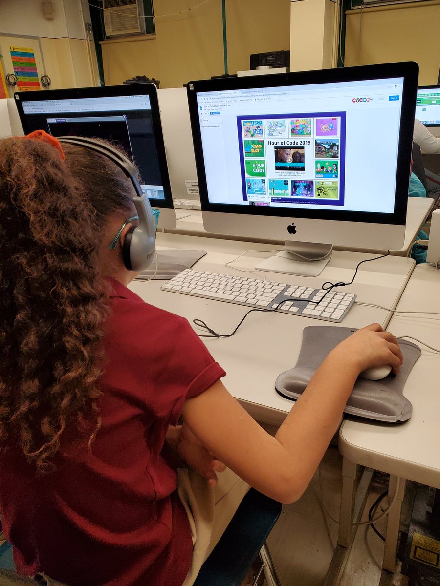 Third graders @ps76q delve into coding apps during #CSEdWeek. @Kodable <a href="/codeorg/">Code.org</a>
