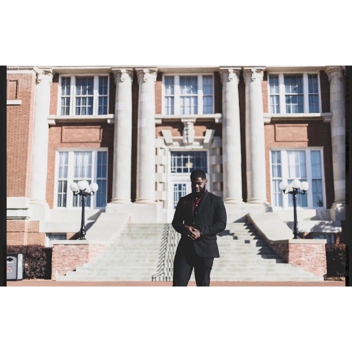 __wda57's tweet photo. DEGREE ME! 🗣 #HAILSTATE19 https://t.co/F7YNOUGM4H