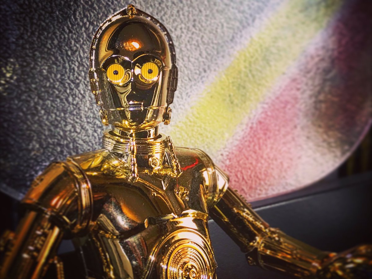 ScarifPodcast's tweet image. During last night’s live show with @ATGcast we had @RoGazga say he thought #C3PO will have the last line in #TheRiseOfSkywalker. #Threepio had the first line back in 1977, it would be poetic to have ‘goldenrod’ say the last line in this third trilogy. What do you think?