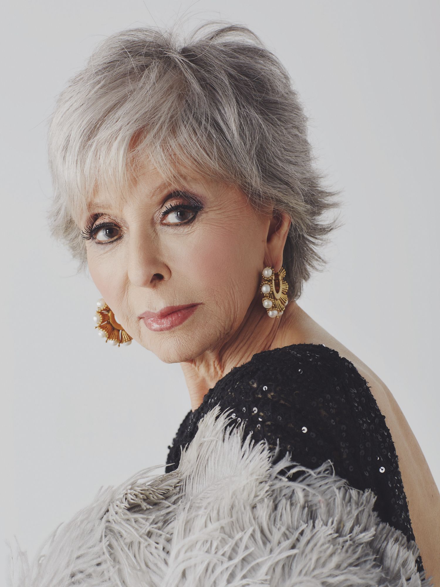 lamascarada on X: "Rita Moreno, que cumple 88 hoy, luce más joven que Millie 💁‍♀️ https://t.co/ip8Y69AB6f" / X