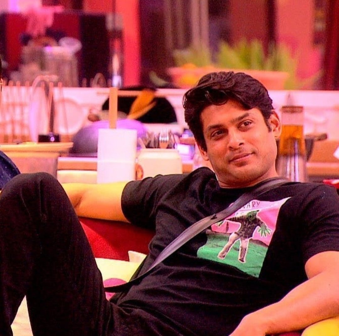 Wish you very happy birthday Siddharth Shukla , man with his words and protector of his friends 
