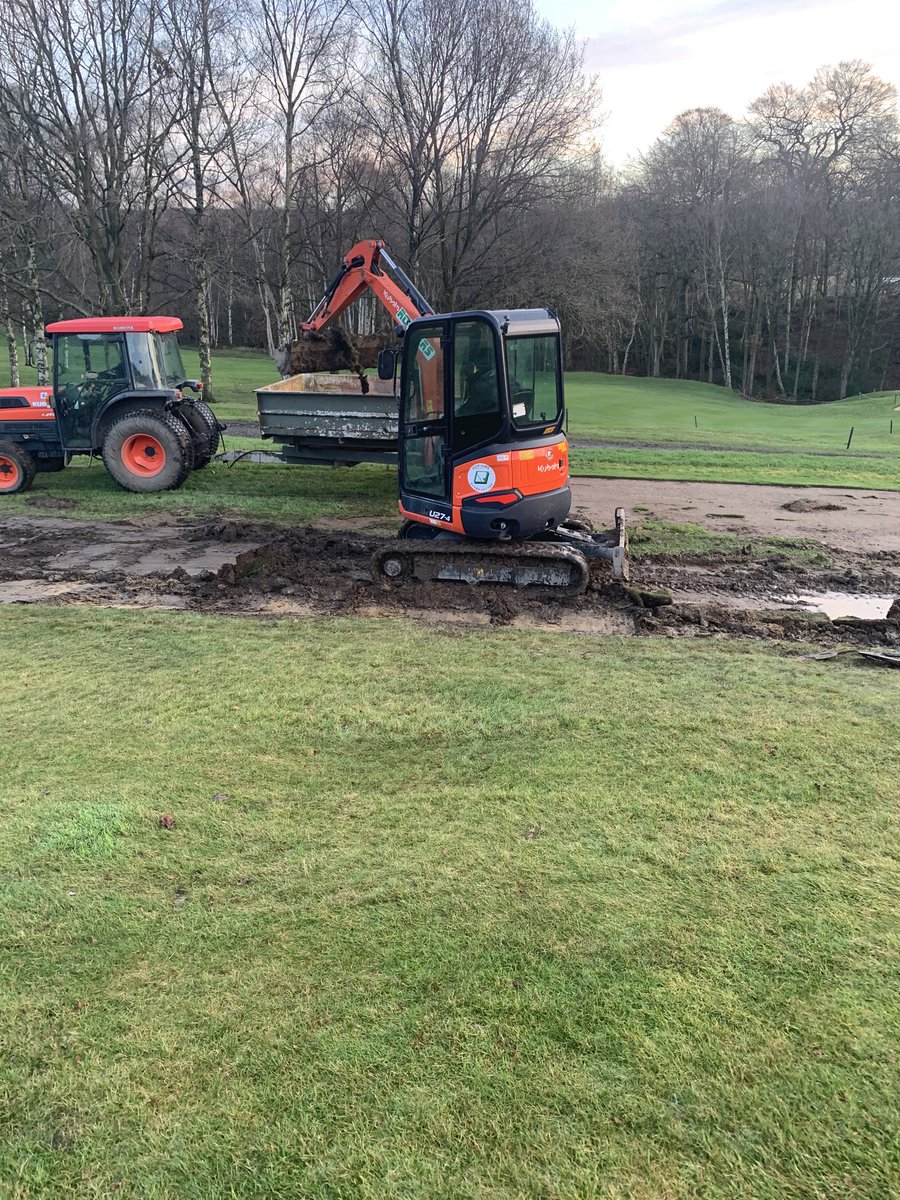 woodsomegolf's tweet photo. The 4th tee improvements are designed to accommodate a significant oak tree, for a left to right shape golfer,whilst blending the tees into one for more teeing ground! At 460 yds nearly, a very strong hole par 4 . https://t.co/kWYS42HTNY