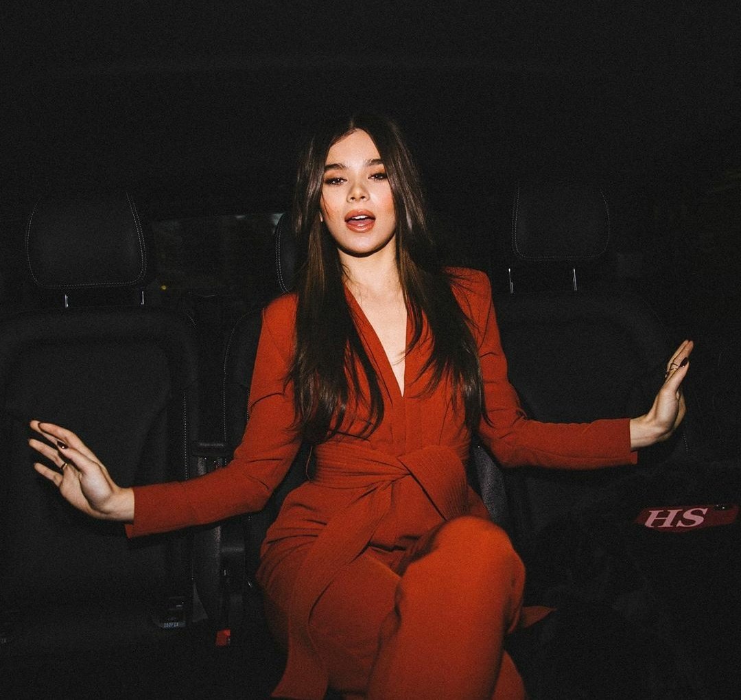 Happy Birthday Hailee Steinfeld  