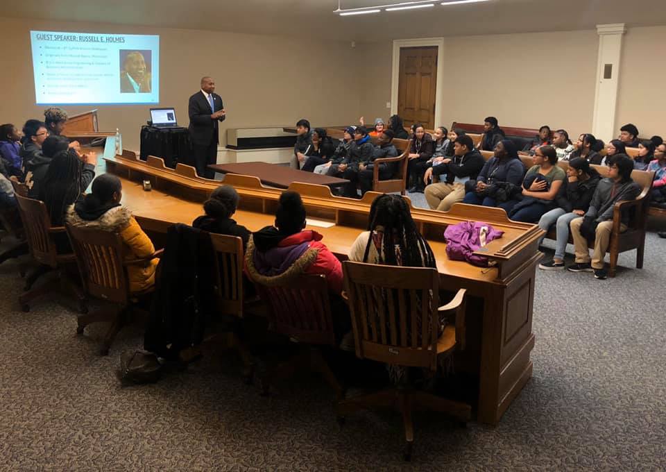 MABLLC's tweet photo. Today we had the pleasure of hosting students from Dorchester’s Henderson School of @BostonSchools.
It was a true joy to hear from these future leaders as they learned about their role in government through the #CivicsDayontheHill program. #MBLLC #MApoli https://t.co/uSrGBNiYyJ