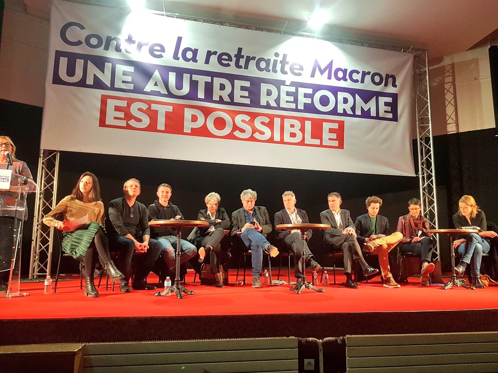 IanBrossat's tweet photo. Cela fait bien longtemps qu'on n'avait pas vu ça : toute la gauche rassemblée ce soir à Saint-Denis pour dire non à la réforme Macron et travailler ensemble à l'alternative. #MeetingRetraite https://t.co/XxQKoH8QYt