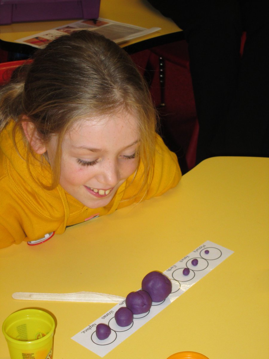EllisonPrimary's tweet photo. On Monday night @KeeleUniversity and @KeeleObs#Physics department joined us to deliver a truly, memorable #FamilyLearningNight to our children and grown-ups.  From the start Dr Binks wowed us, the #Stardome thrilled all and viewing the craters of the moon was 'out of this world!' https://t.co/ab8e5uHF6c