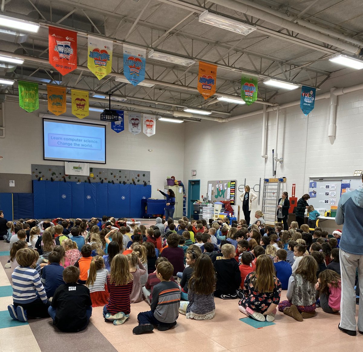 ScarbMESchools's tweet photo. Learn computer science, change the world at Blue Point School! Thanks for this empowering message, Cheryl! #redstormready #redstormpride #cs4all #hourofcode2019 @mistergraham4 @CourtneyGraffiu https://t.co/NrWKtGV3ko