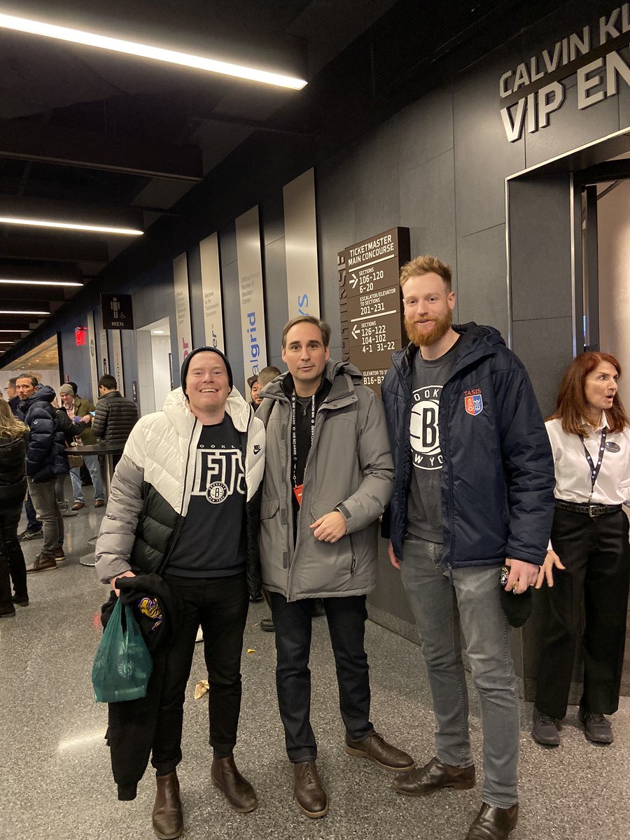 Just met one of my idols at a <a href="/BrooklynNets/">Brooklyn Nets</a> game. <a href="/ZachLowe_NBA/">Zach Lowe</a>, thanks for making my night sir! @johnbirtwhistle
