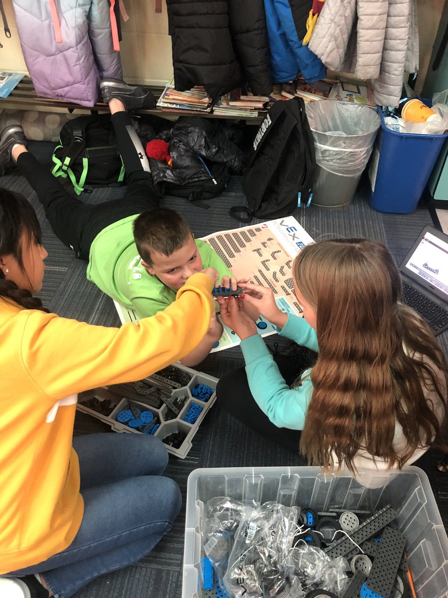 aprilj816's tweet photo. Broke out the Vex Kits today. Let the building begin. #PLTW https://t.co/jFSgpstBUH