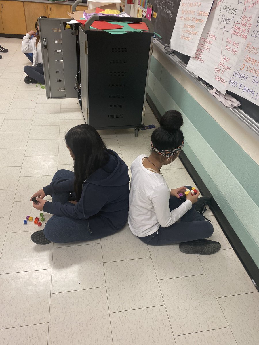 msvbondoc's tweet image. For #canadalearningcodeweek our 7s, 8s and visiting Grade 5s test eachother’s coding skills by creating a structure, using code language to give instructions. What a fun way to see what important information is necessary for successful results! @SHCSCHOOL1 @TCDSB @TCDSB_PAguiar