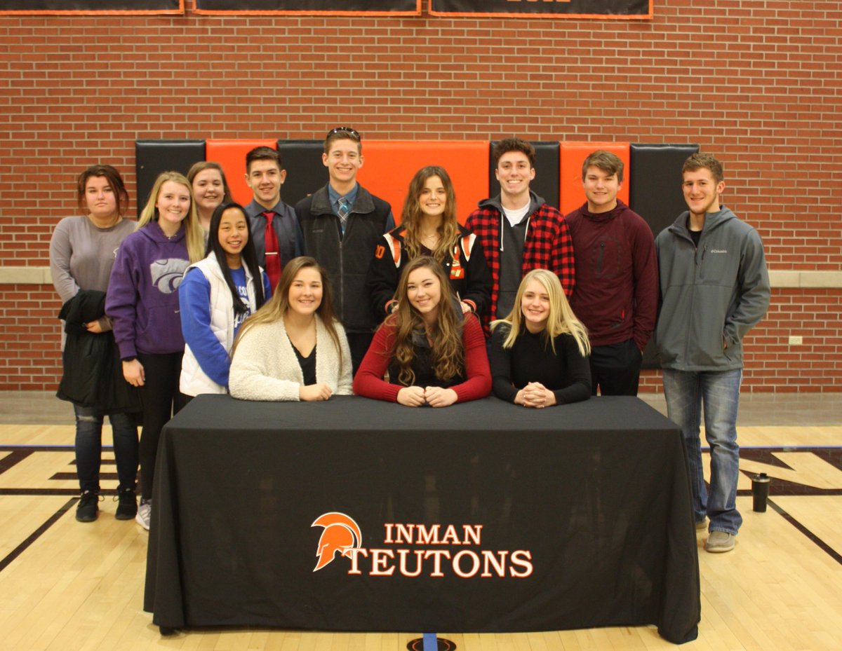 RachelHarman15's tweet photo. Proud to announce that I have signed my Letter of Intent to be a member of the K-State Rowing team! Incredibly thankful for this opportunity, as well as the great support team behind me. Go cats💜 https://t.co/QeOhyzQWUg