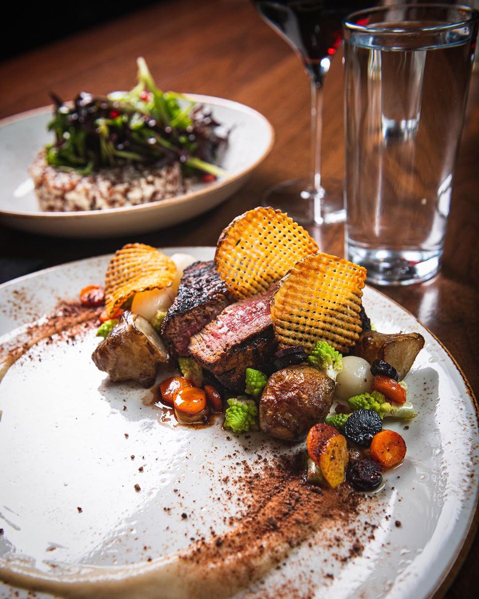 Make no mis-steak, our new menu is not to be missed. 😋 bit.ly/2RNJUw9

📷: Jason Wessel Photography