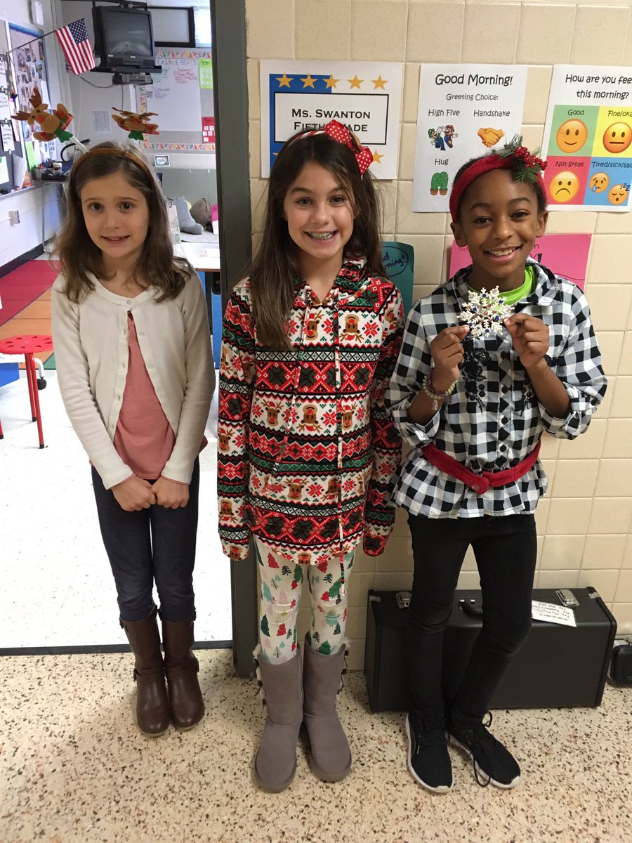 MsSwanton5th's tweet photo. 5th Grade’s 10 Days of Cheer- Day 3- Holiday Spirit🌲 🎅 ⭐️ https://t.co/4CDaVXhxsu