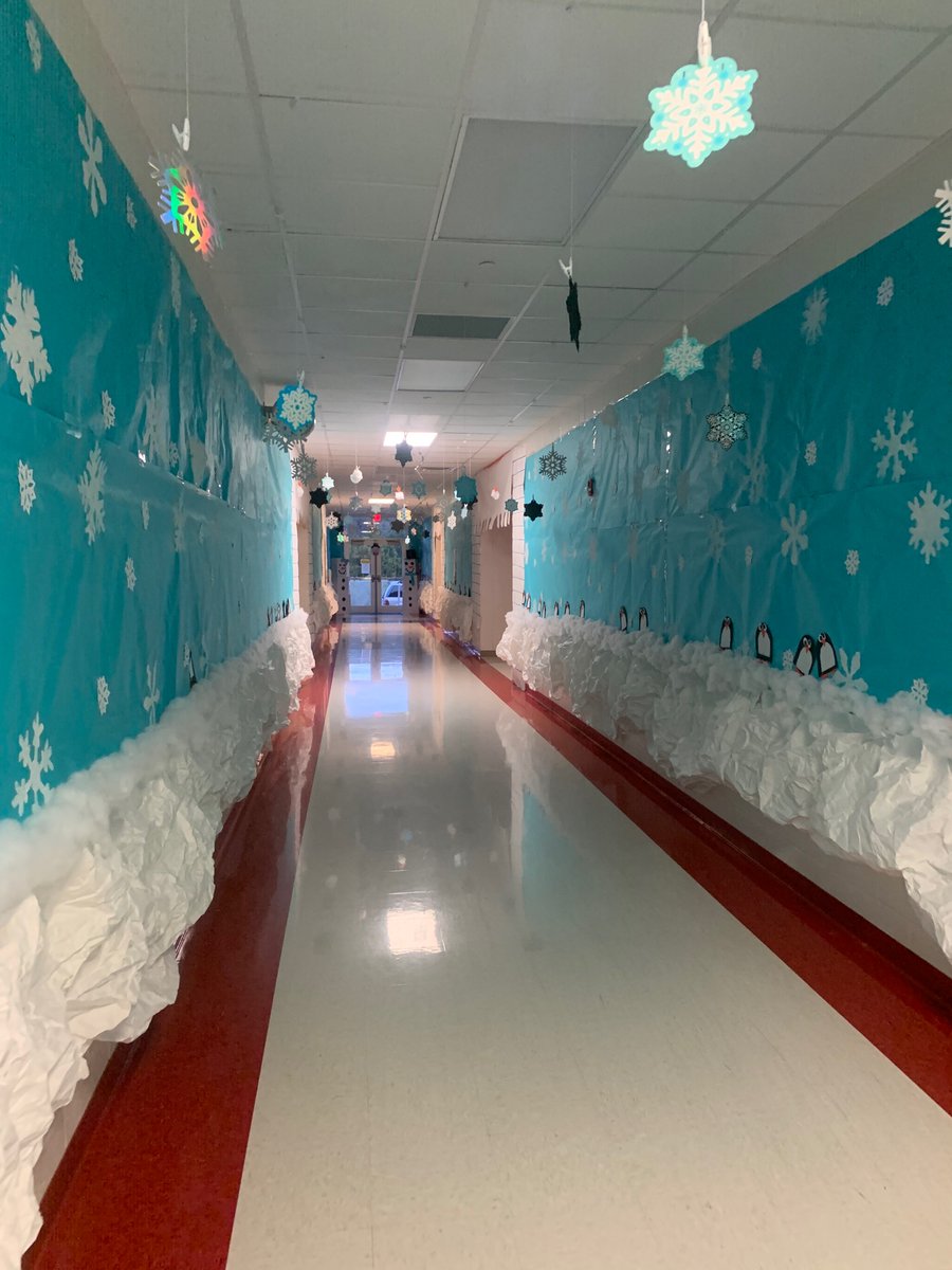 MrsMickan's tweet image. Best hallway at Taylor Creek pre-K, kinder and 1st grade  #thinkbiglisd @LampasasISD @LampasasTCE