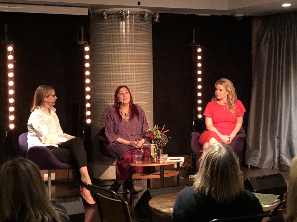 BlackonSilveruk's tweet photo. Tonight @hclublondon - @Lynne_Franks in conversation with #danathomas &amp; #katiebrindle - terrific speakers &amp; a fab audience #sustainablefashion #chinesemedicine https://t.co/zaYgBKQvrl