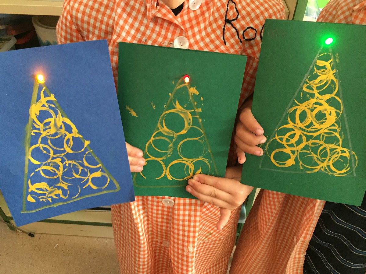 PiE_teacher's tweet photo. Felicitació de Nadal #STEAM. Els nens de #1r de l'@EscolaSaavedra hem après moltes coses fent-la. https://t.co/N7qsVYWeD4
#RoboticaEscSaavedra @aliancesmagnet @etseURV @AliancaStem @FundacioBofill @petitsenginyers #STEAMCat #STEMcat #ActitudSTEM https://t.co/a6YT3lvyfk