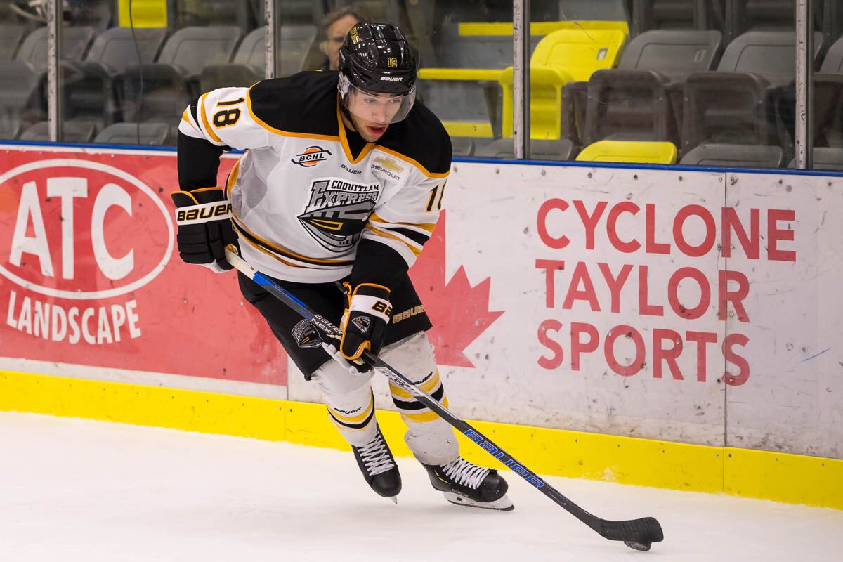 Express' forward Adam Trotman's experience with racism in hockey

👤 | David Quadrelli (@QuadreIli) 
📰 | bchlnetwork.ca/express-forwar… 
📷 | Garrett James (<a href="/garrettjames22/">Garrett James</a>)

#BCHLNetwork #BCHL #MainlandDivison