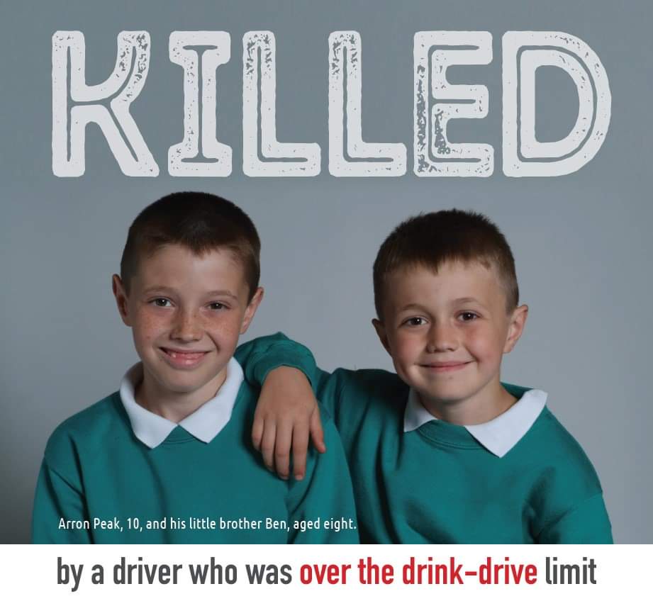 A very impactive poster, taken from @DerbysPolice This picture says it all

🍻🥂+🚙=🚫🚔

@CheshireRCU will target & respond to anyone driving under the influence
Please report if you suspect anyone doing this, in confidence if you prefer
#dontdrinkanddrive #Dontdrugdrive #Fatal5
