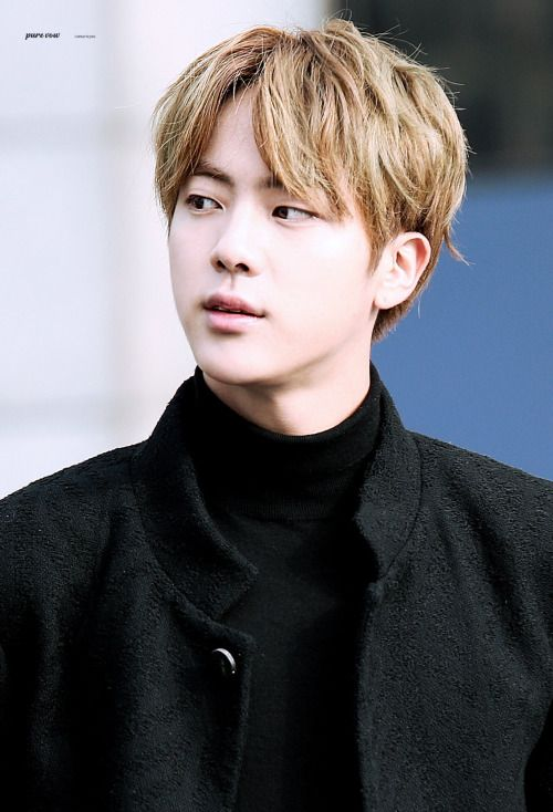 Jin bts. Джин из bts. Джин из bts. Сок джин бтс. Джин bts.