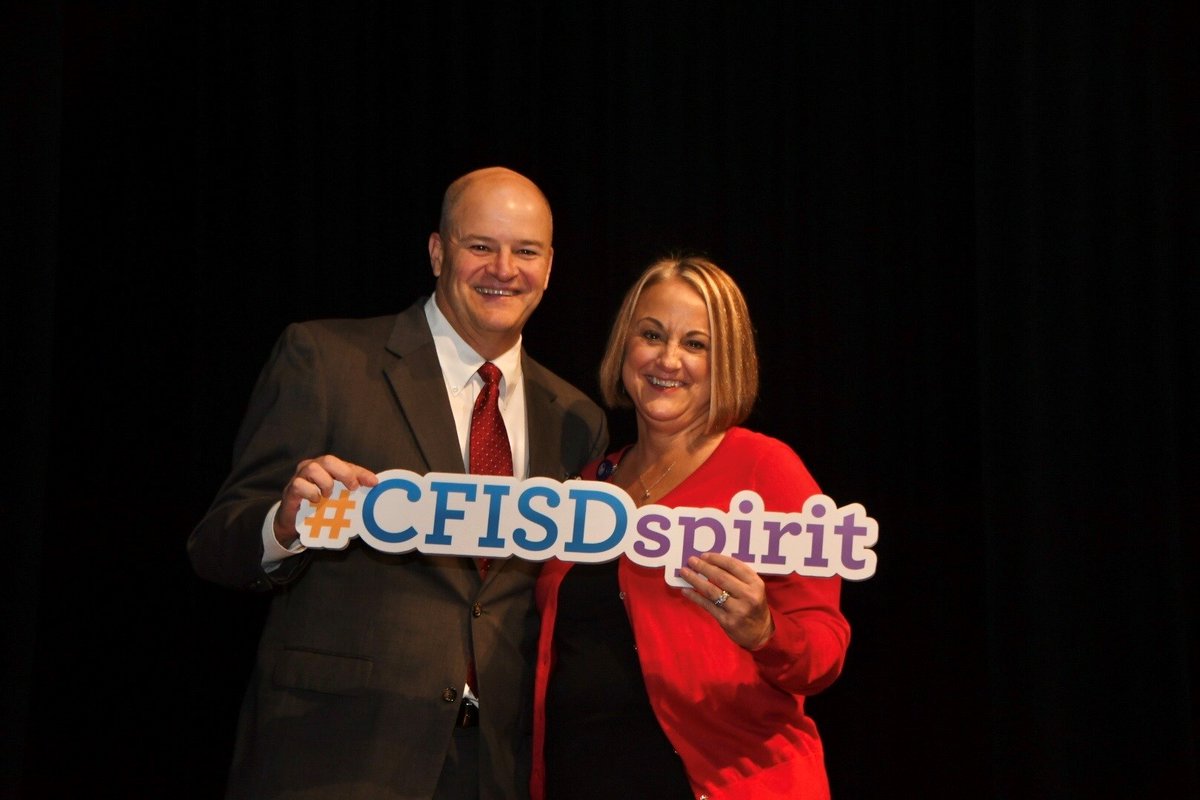 R4Bevin's tweet photo. @cycreekhs and @VSnokhous won December's #CFISDspirit challenge! Check out their incredible video at https://t.co/t9yVChRG4k. https://t.co/IELcxoFWxz