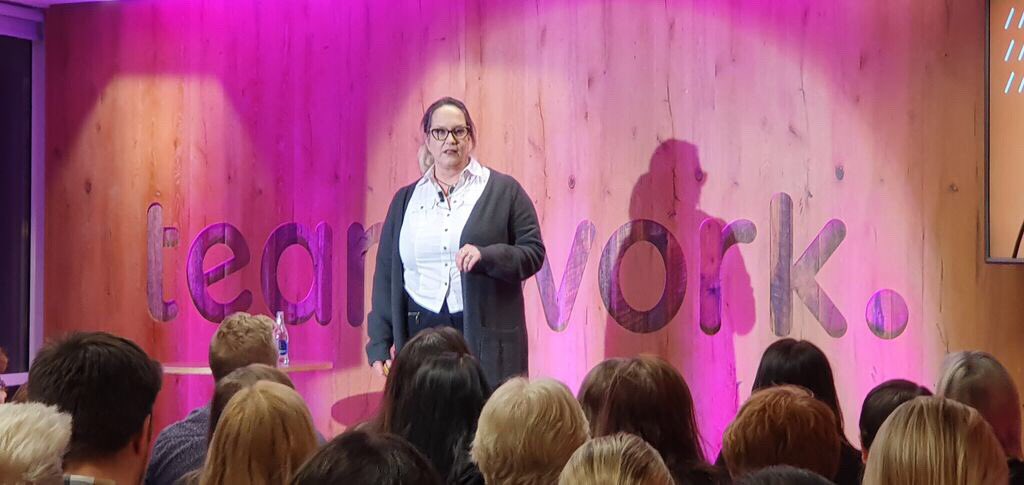 teamworkdotcom's tweet photo. Listen in to Brenda Romero @br, our keynote speaker, give her insights into such an important subject - women in tech https://t.co/ntwWheuDN0 #WomenInTechTeamwork https://t.co/A7HQbYDX0U
