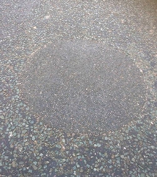 RoadMole's tweet photo. @avalanche_edin Thank you for your tweet  @avalanche_edin. This type of #pothole is ideal for #Roadmole.        The picture below shows a repair which is barely visible. https://t.co/w3n59LrDlH