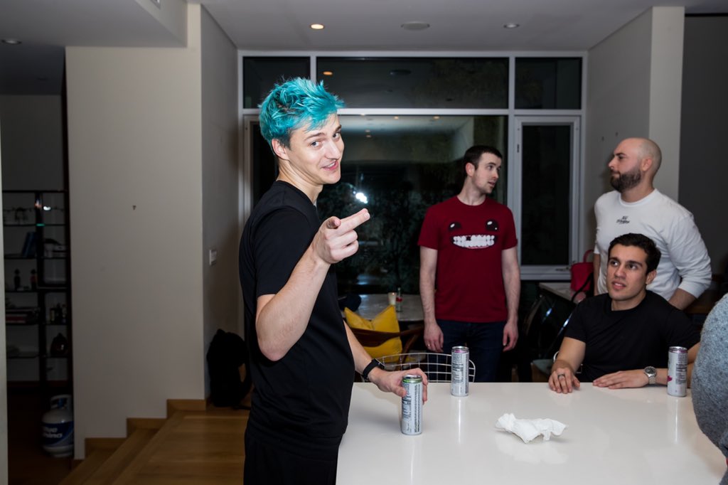 The fuck you say to me you little shit? 

📸 @RYANHADJI