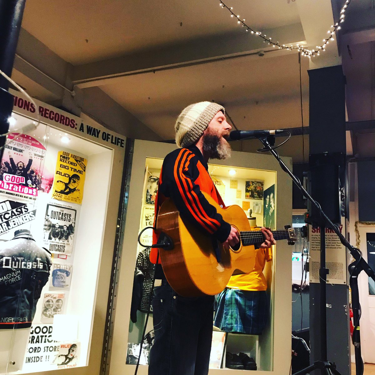 2020belfast's tweet photo. First up tonight we have the incredible Donal Scullion. Brilliant tunes.
.
.
.
.
#music #musician #musicians #songwriter #songwriters #singersongwriter #singersongwriters #gig #gigs #gigging #livemusic #independentartist #independentartists #independentmusic #independentmusician https://t.co/BF8BveirQN