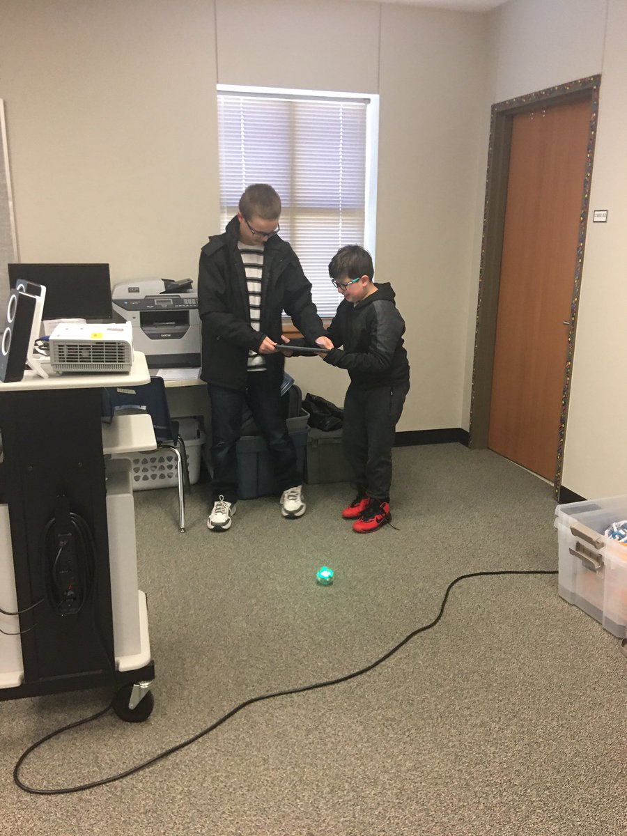 allisonbrown_ap's tweet image. Got to do some coding with our 5th graders and spheros. Impressed by their coding skills! #1LISD #LISDcodes #greatnesswithin
