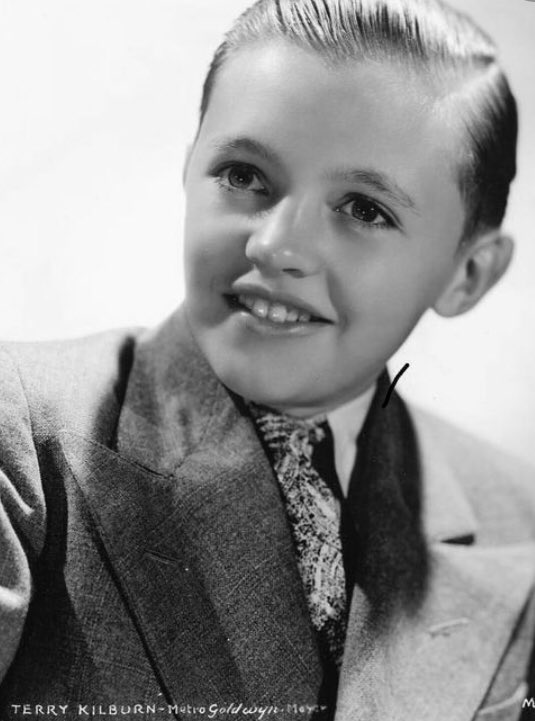 @classic_film I was so pleased to learn that Terry Kilburn who played Tiny Tim in the 1938 #AChristmasCarol and also #GoodbyeMrChips is still with us at 93 years old. I loved him in Goodbye Mr Chips with Robert Donat when he poignantly played all the boys of the Colley family.