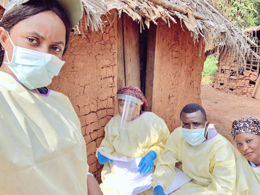 barryrodB's tweet photo. Manyama Village, #Mandima Health zone. Dr Aicha Barry @MmeNenette (pic2) #Vaccination Team in the Forest looking for persons at risk to save lives. The place can be reached only by Moto Bike. No chair, no table. Only solution, use what's available. #ProudToBeWHO. #VaccinesWork. https://t.co/g5SWeACeaE
