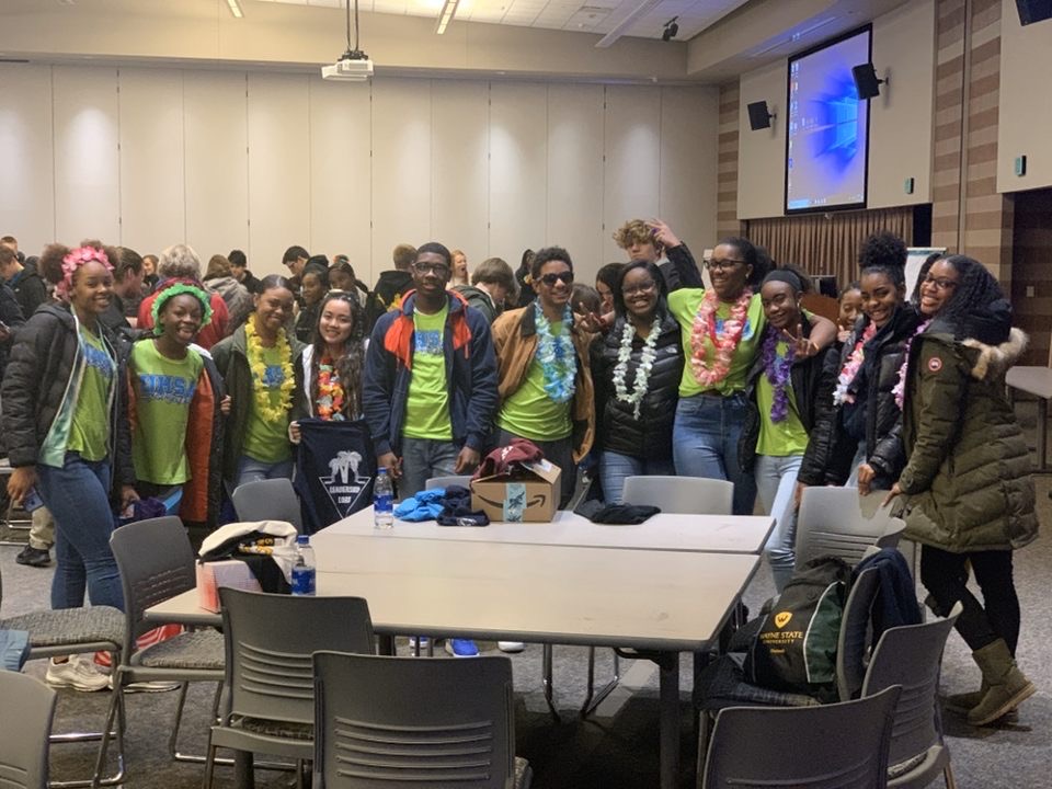 UHSA_StuCo's tweet photo. Our "U" Leaders loved learning new and great ideas for Leadership! @OAALeadership1 https://t.co/gXFJUzOUnr