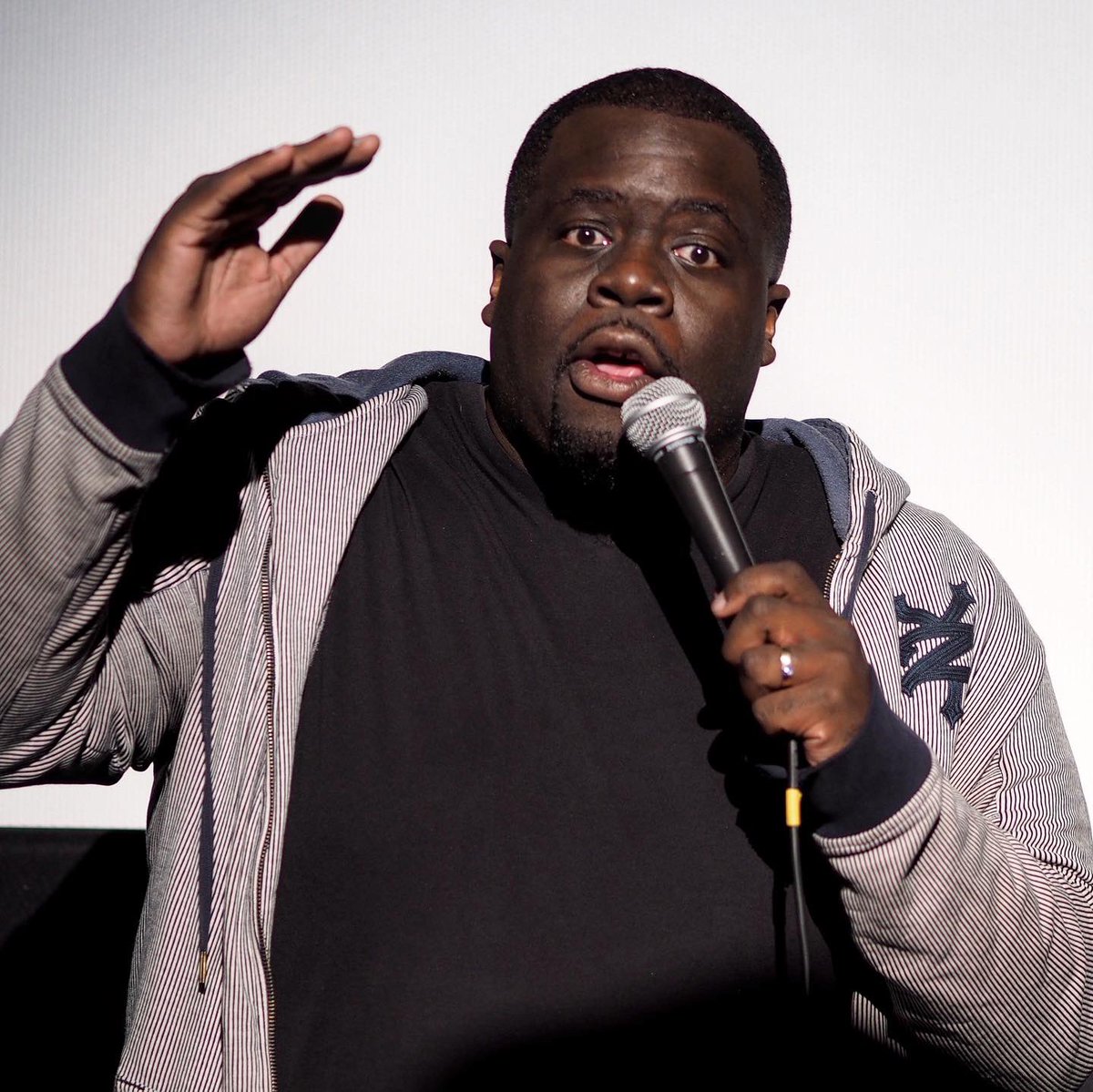 DanFrigolette's tweet photo. It’s a sad sad day when a beloved artist passes. Chris Cotton made every room brighter.  Not just when he was on the mic but always.  It forever confuses &amp; frustrates us when someone goes early. Gone &amp; never forgotten @Cotton215 
The miracle of Cotton captured by @langstonphotog https://t.co/PX2FgWAVkk