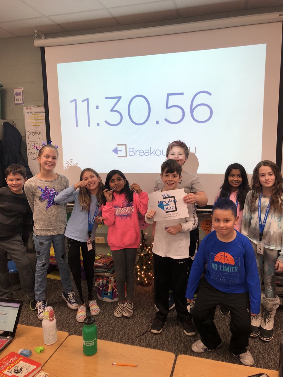 MissWiniarczyk's tweet photo. Breaking out in 4th grade! Experts at book genres! @D13Eagles https://t.co/HOZ7YRZmi3