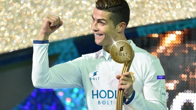 Jossy_hills's tweet photo. @Bolt_Global @pegasusbolt ⚡️#BOLTYSPORTS⚡️ moment when Cristiano Ronaldo was holding his $BOLT trophy 🙃 https://t.co/ITfvqkV2GB