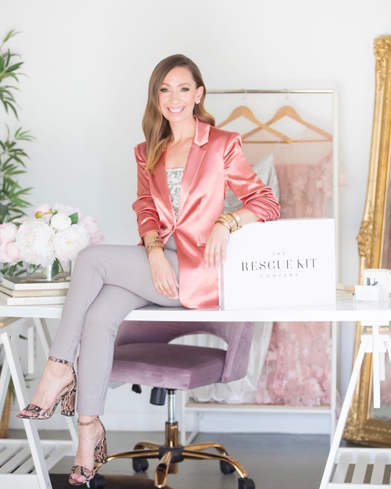 MLScottsdale's tweet photo. RISA TO THE RESCUE || Our #WCW is the talented Risa Kostis, owner of @RISTYLE_Risa, who recently launched The Rescue Kit Company. Read about Kostis and how her kit saves wedding-day π° wardrobe disasters in our December issue, out now! || πΈ: Fully Alive Photography | #modlux https://t.co/uUiyvNP7Hw