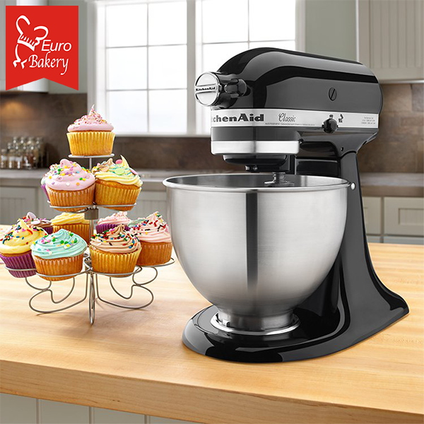 eurobakery96's tweet photo. La nueva batidora KitchenAid Artisan Clasica en color negro es todo lo que buscas para preparar recetas increíbles. #kitchenaid #kitchenaidmx #kitchenaidmixer #kitchenaide #kitchenaidartisan #kitchenaidlove #kitchenaidlatam #amokitchenaid #eurobakerymexico #eurobakerymx https://t.co/Vyg2C8l9H7