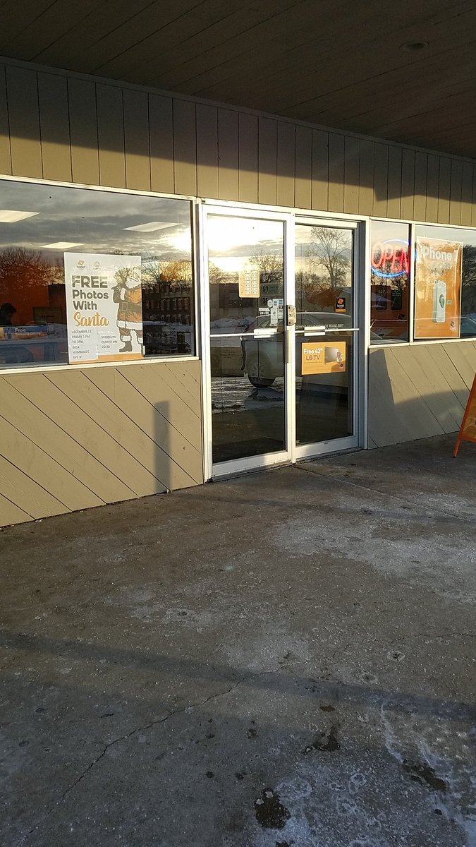 Santa is coming to Joe's Wireless' Boost Mobile location at 6814 Humboldt Ave N in Brooklyn Center this Friday from 1-3 pm.  Giveaways and Great Deals on Phones!!
<a href="/RyanMaierMN/">Ryan Maier</a> <a href="/WilliamFHolman/">William Holman</a> <a href="/KarlaOre17/">Karla Ore</a> <a href="/marcecosales/">Marceco, Ltd.</a>