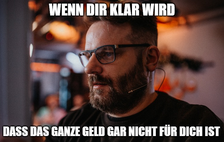 GronkhTV's tweet photo. Dann wird es leider doch nichts mit der Yacht vor Weihnachten! :D #FriendlyFireMemes /wolki
(📷 by @Eosandy) https://t.co/wjZHklt4SK
