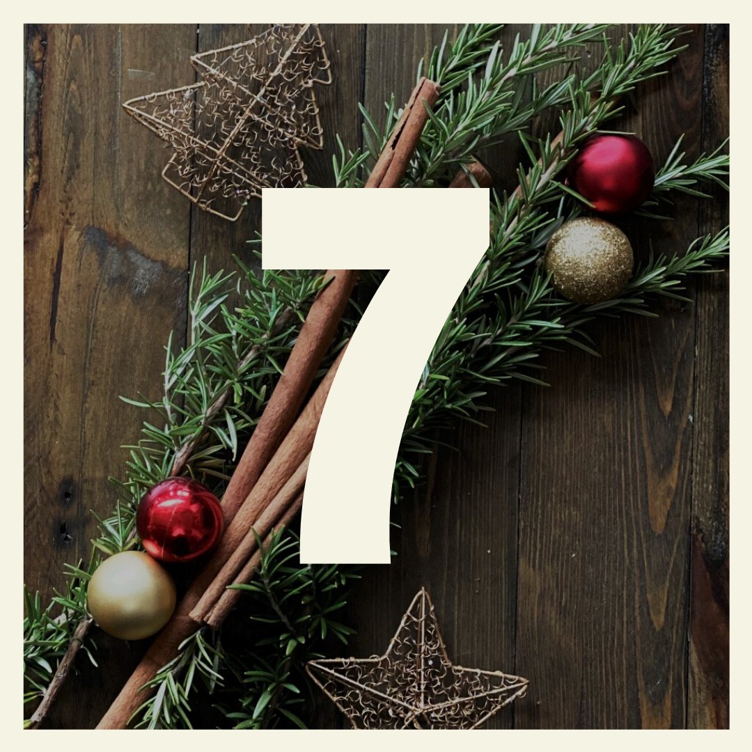 MtPleasantWines's tweet photo. ✨🎄 DAY 7 🎄✨

2017 Mount Henry Shiraz Pinot Noir $30 (RRP $35)

A timeless Hunter Valley blend, Mount Henry has something for everyone.

SHOP NOW: https://t.co/mec7l99nGe

#mountpleasantwines #12daysofchristmas #redwine #christmas https://t.co/WvirHcqkkL