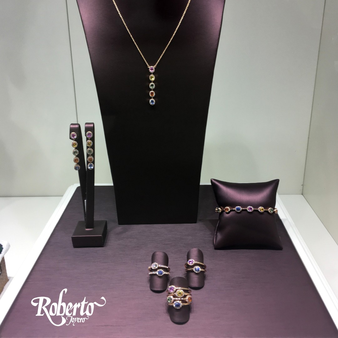RobertoJoyero's tweet photo. ROBERTO JOYERO - ALTA JOYERÍA EN VIGO

EL REGALO ERES TU

Cuando elegimos un regalo para la persona querida, no pensamos otra cosa que agradecer lo mucho que nos da a nuestra vida. Por eso, el regalo es esa persona #ElRegaloEresTu

#joyas #JoyeríasenVigo #RobertoJoyeroEsParaMi https://t.co/306hWlXU25
