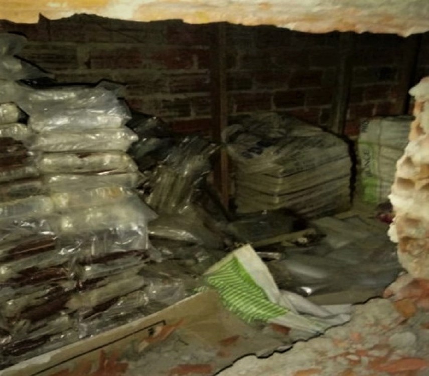 SEGPORTEMFOCO's tweet photo. POLÍCIA FEDERAL APREENDE 1,2 TONELADA DE COCAÍNA EM NATAL/RN
Parte da droga estava em um contêiner que era transportado por caminhão ao Porto de Natal
#portodenatal #policiafederal #trafico #traficodedrogas #trafic #narcotrafico #narcotics
https://t.co/qg61hKnhcb https://t.co/Uh7nNaXBaK