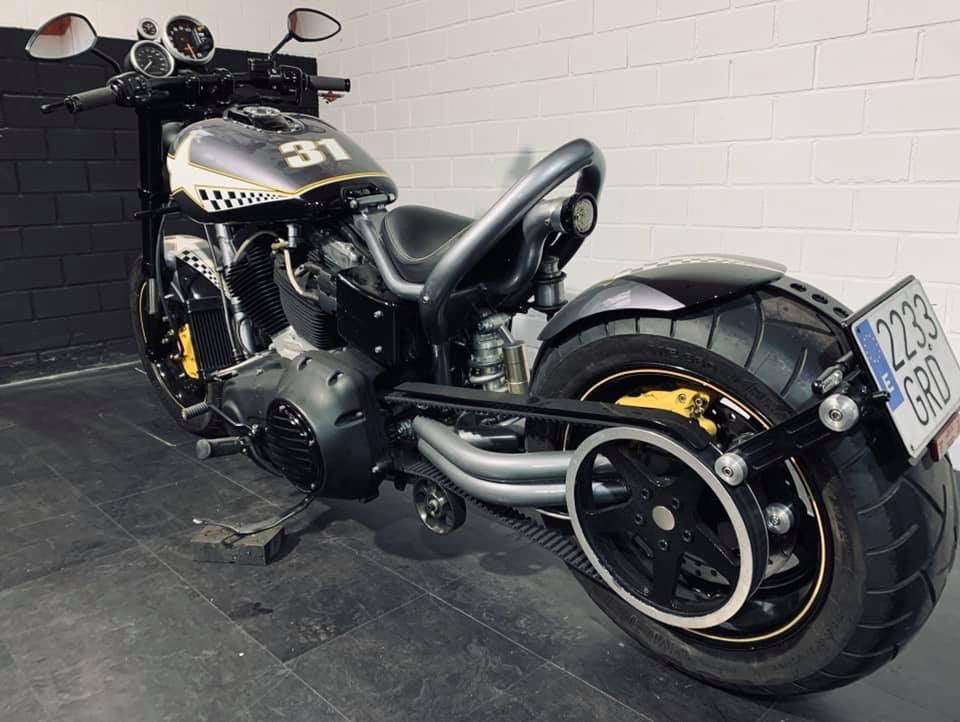 EN VENTA!! Harley Davidson Dyna Pro-Street. Transformación completa y homologada. Año 2009, 3500 kms, 16.900€. Para más información en la página de mil anuncios, en nuestra página web o en el Tlf 91 110 45 48 #EnVenta #HarleyDavidson #DynaProStreet #Taller #Motos #Custom #Getafe