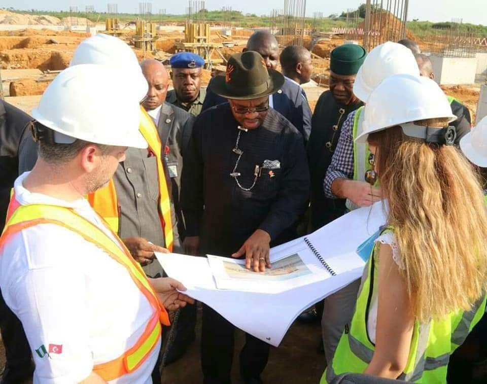 MrUdomEmmanuel's tweet photo. Today, I embarked on an unscheduled inspection to see the progress of work on the new international terminal building project at the Victor Attah International Airport, Uyo https://t.co/WqKP8INiHj