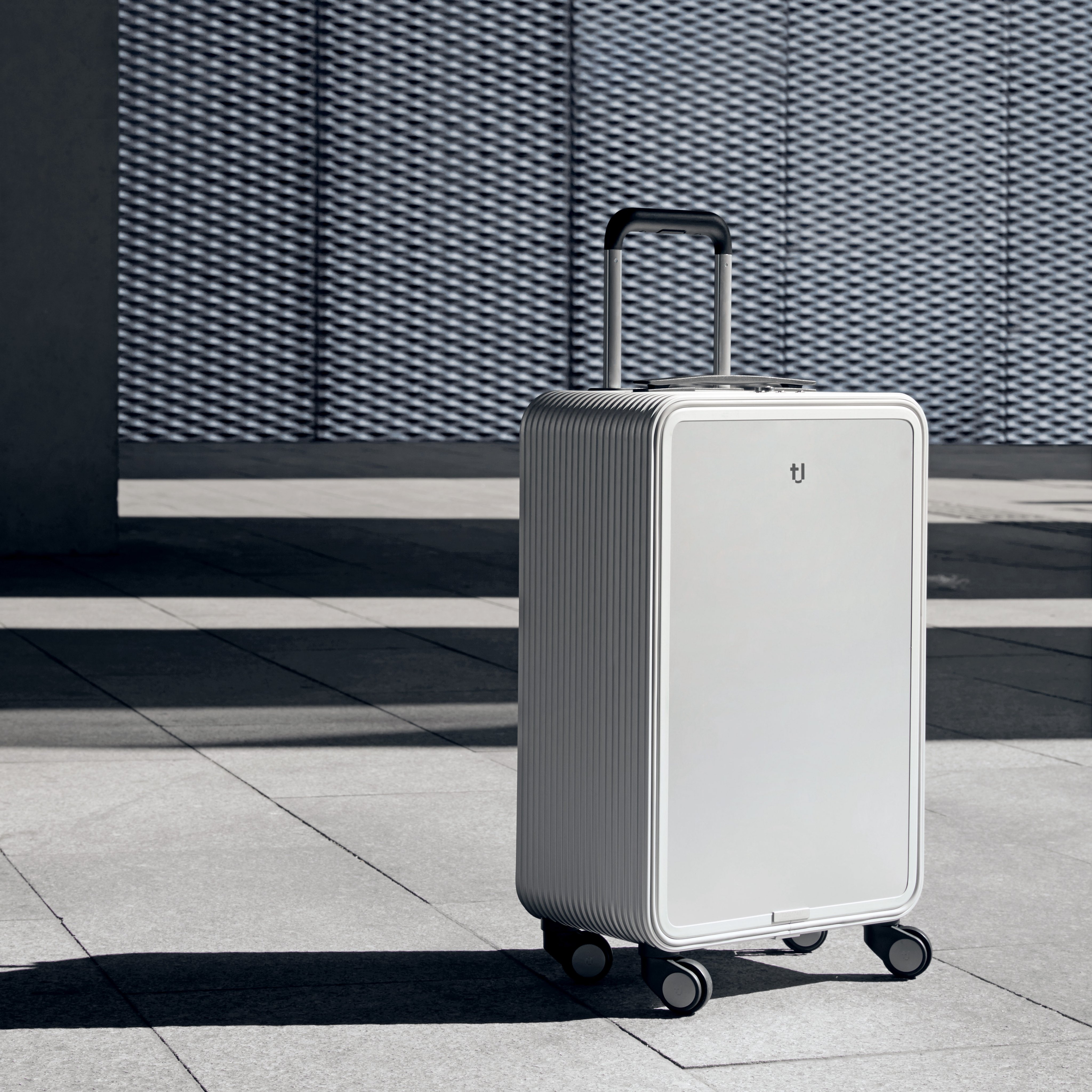Tuplus suitcase sales