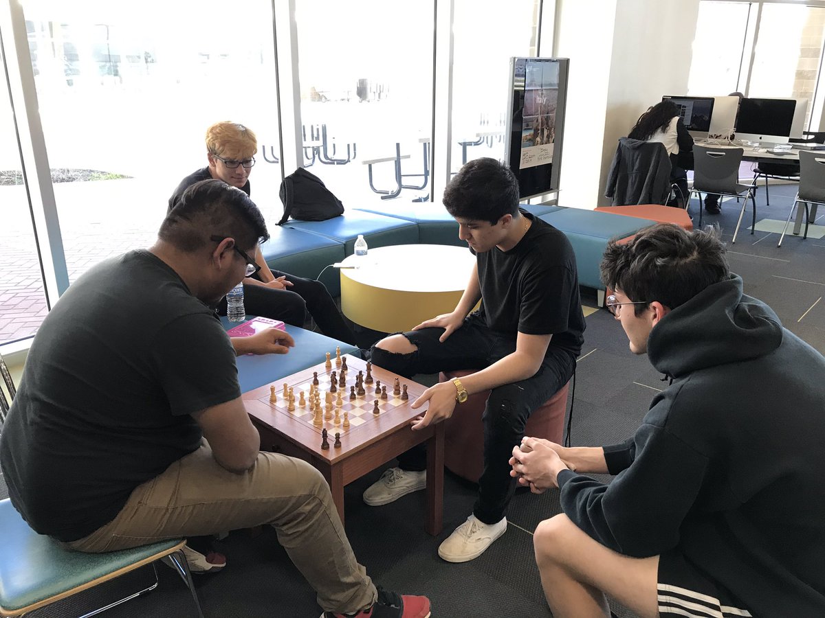 SeguinHSLibrary's tweet photo. Chess anyone? Two intense games happening right now!  @SeguinISD @SeguinHSTx #ChessintheLibrary https://t.co/iI03dXNOUP
