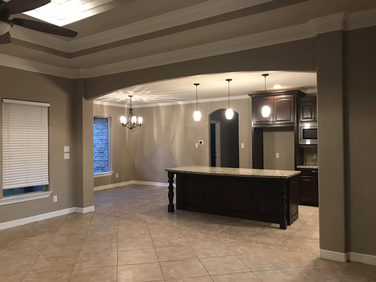 laurendsmithh's tweet photo. Soooo Hunter and I did a thing today. We’re now homeowners!! 🥳🏠🎉❤️ https://t.co/fhh0zQAOmA