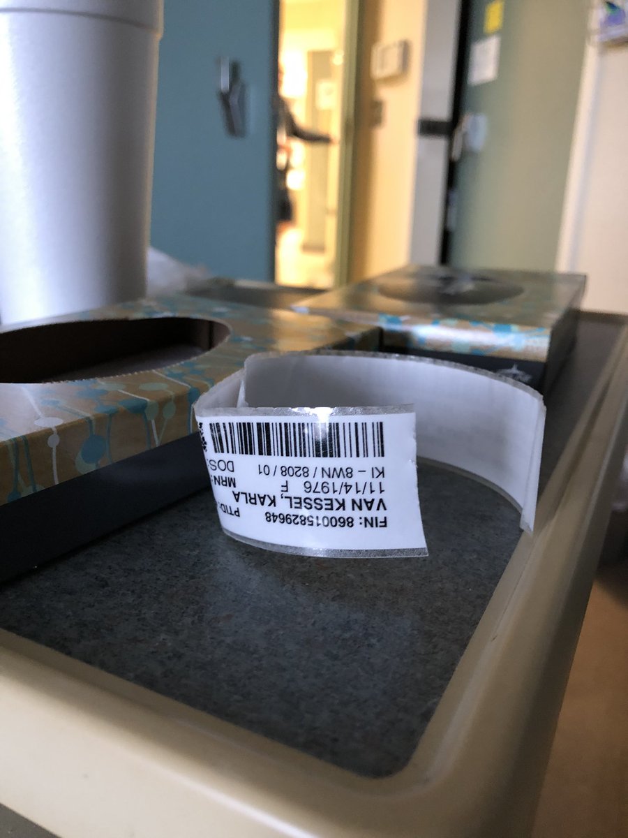 Guess who busted out 11 days early...

#happyhappyjoyjoy 
#homesweethome