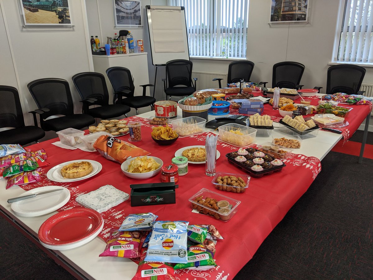 JSTeamVistry's tweet photo. How to motivate the masses - food & presents! Check out the spread we put together at our Leicester office today for our #SecretSanta giveaway 😍. Thanks @BidEmma1 for organising! #TeamSpirit #TeamGTP #Christmas https://t.co/yg2D81MjZ7