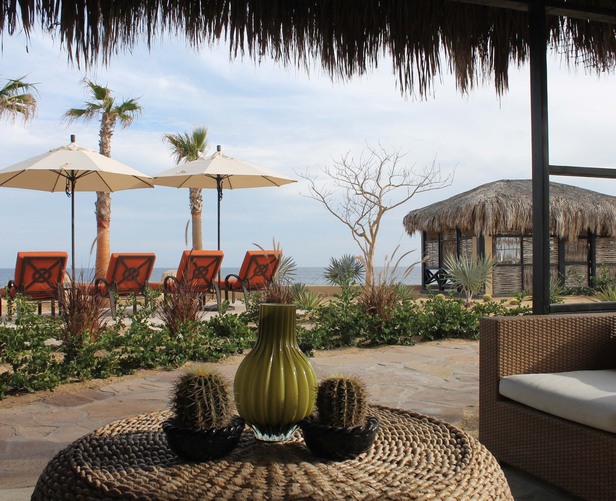 spacollection's tweet image. The private spa cabanas at Grand Solmar Land’s End are situated at the very tip of the Baja Peninsula, just steps away from rolling Pacific waves. To experience serious relaxation, book now! cutt.ly/BookSpa
#solmarresorts at #cabosanlucas #grandsolmarlandsend